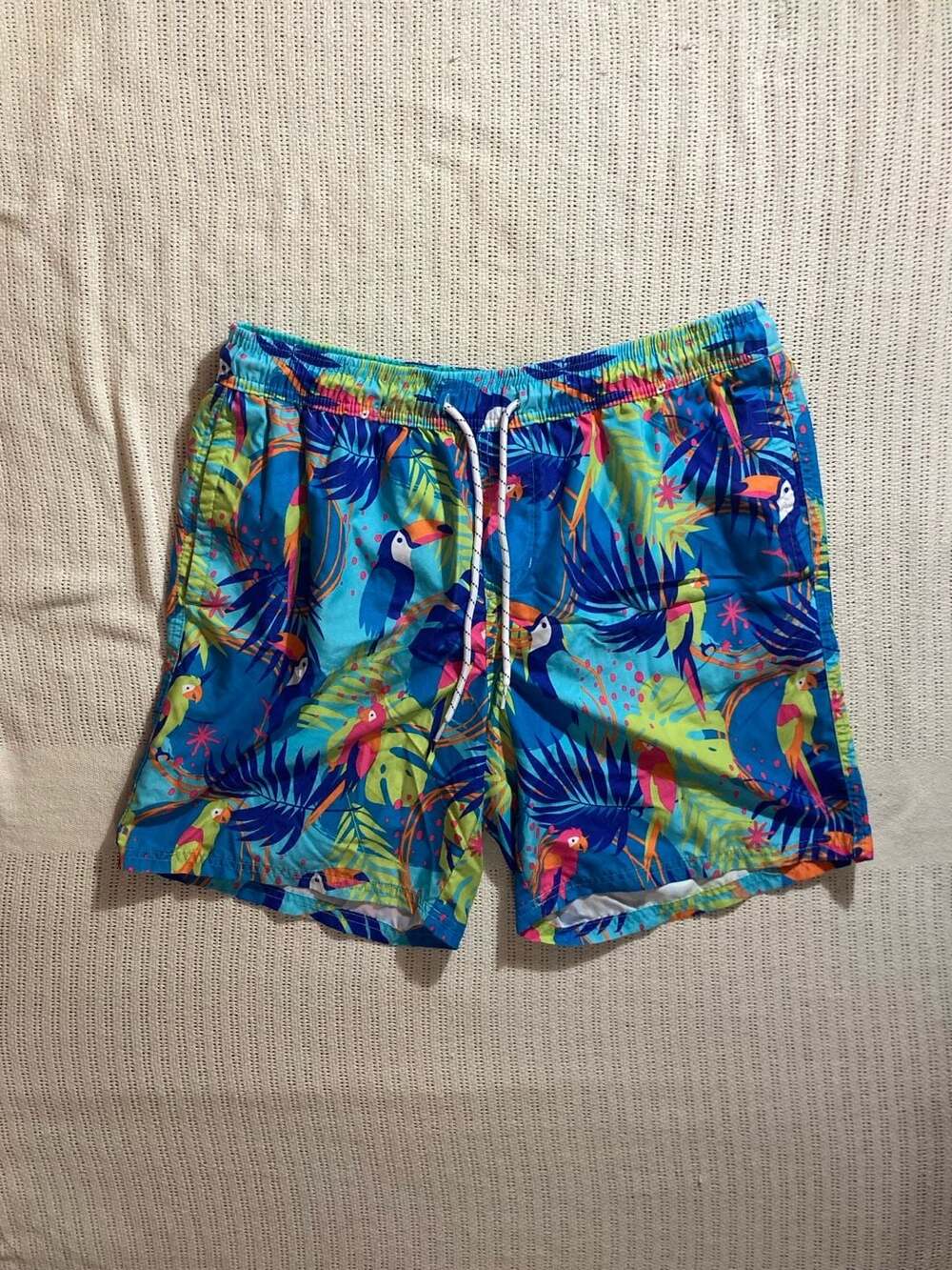 No Boundaries Tropical Parrot Print Swim Trunks Size L (36-38)